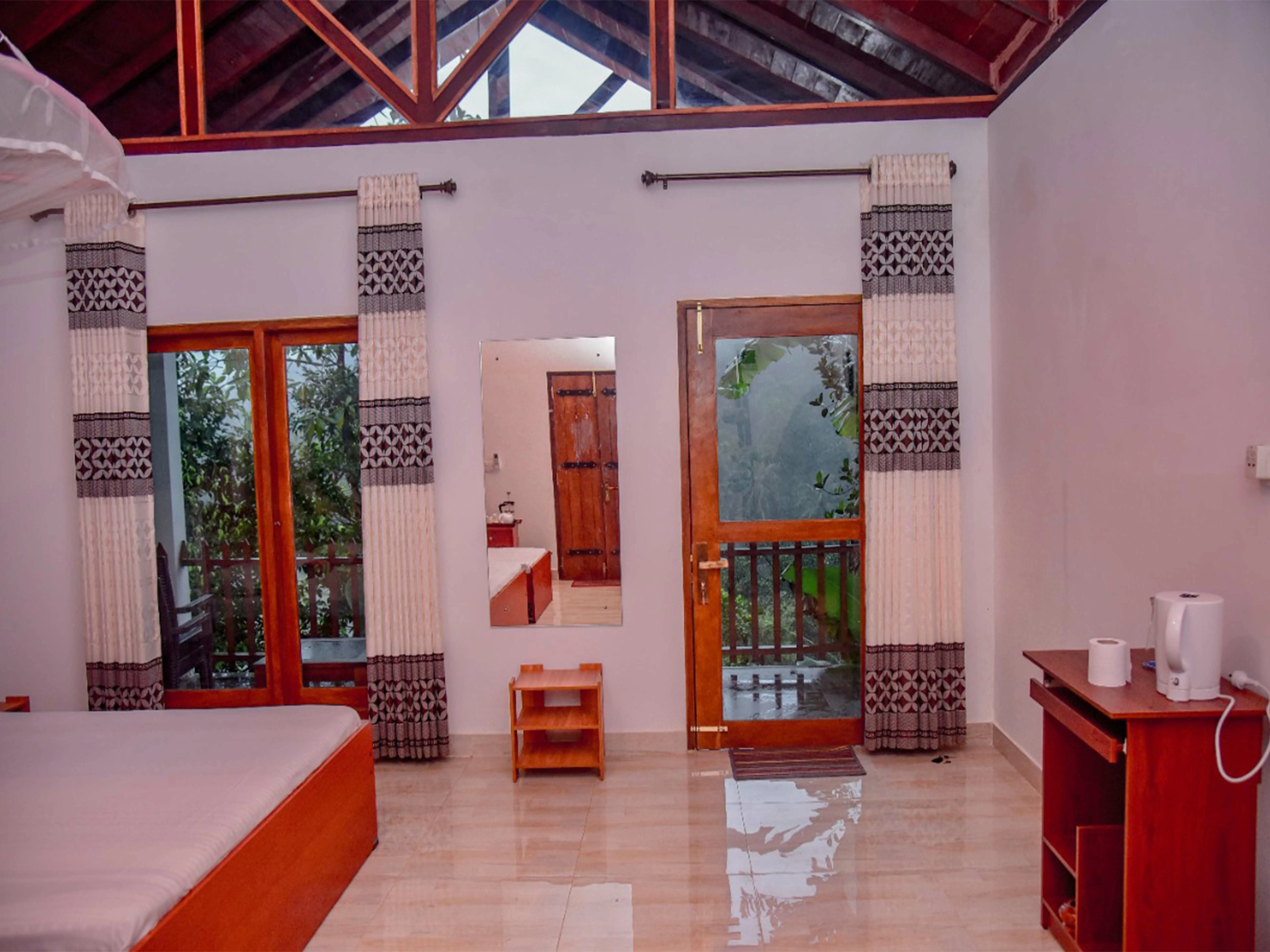 Deluxe-Family-Room-Sinharaja-Tour-Guide